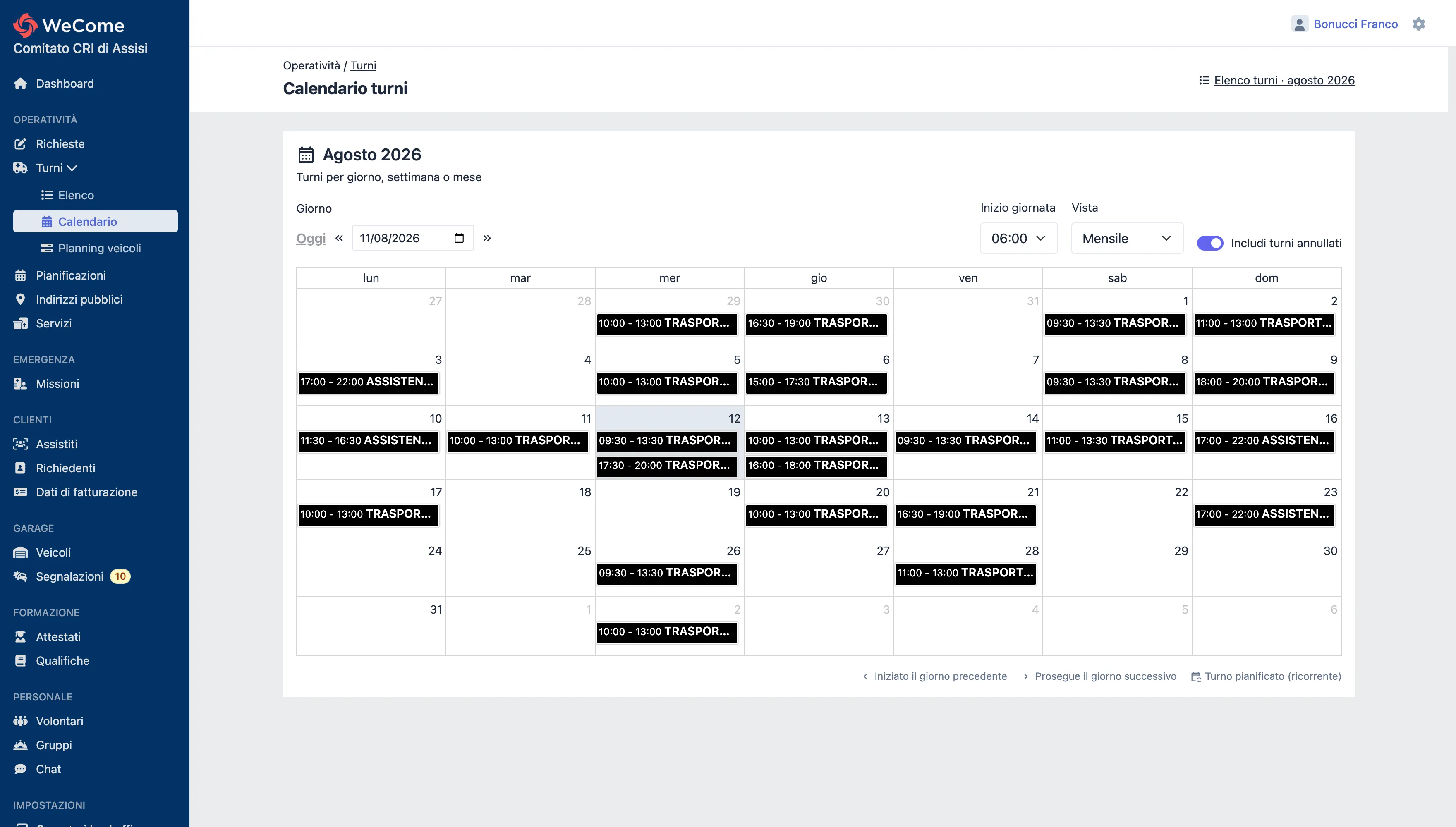Il calendario dei turni in WeCome: un mese di servizi con orario, tipo di servizio e turni pianificati ricorrenti, in vista giornaliera, settimanale o mensile